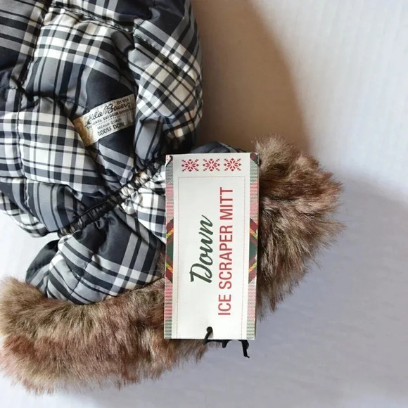 Down Filled Ice Scraper  Mitt - Picture 3 of 6